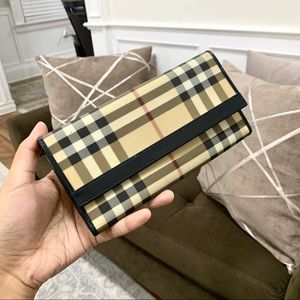 Authentic Burberry House Check Long Wallet